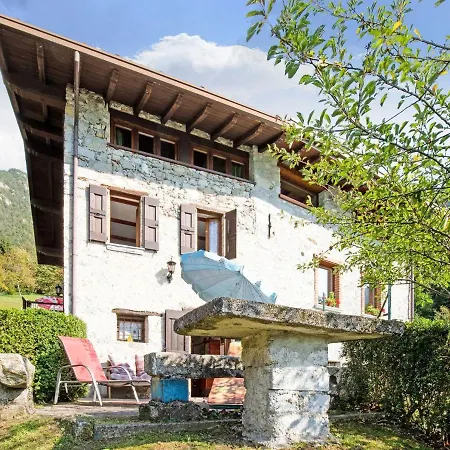 Holiday home Belvilla By Oyo Fienile Regoli Due *